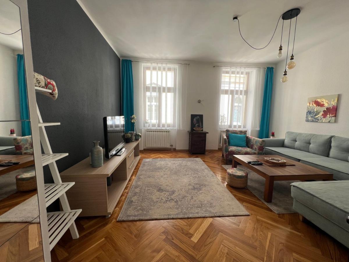 Djana Apartment ซาราเยโว ภายนอก รูปภาพ