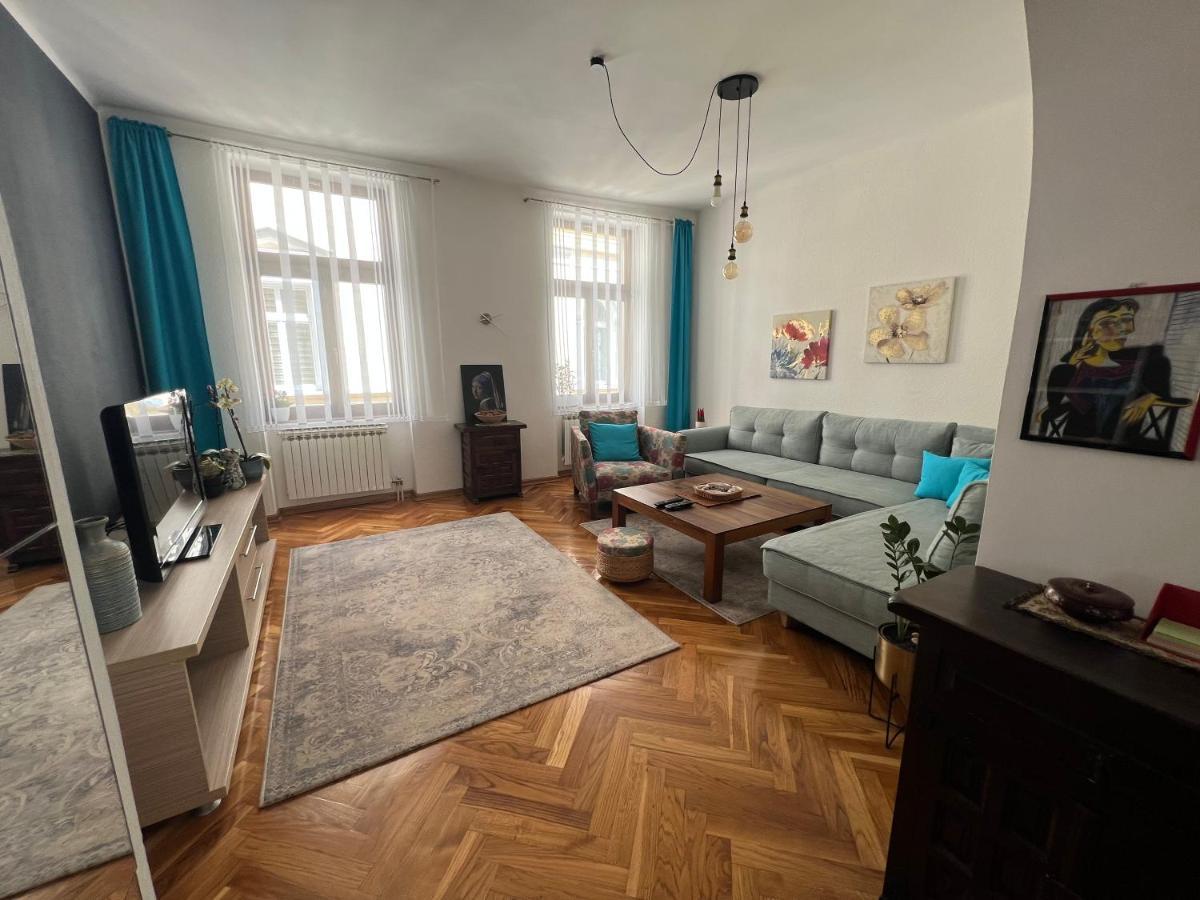 Djana Apartment ซาราเยโว ภายนอก รูปภาพ