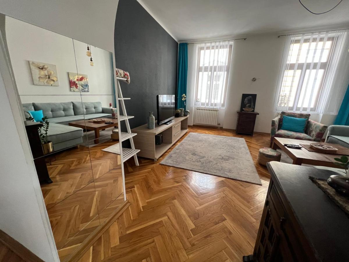 Djana Apartment ซาราเยโว ภายนอก รูปภาพ