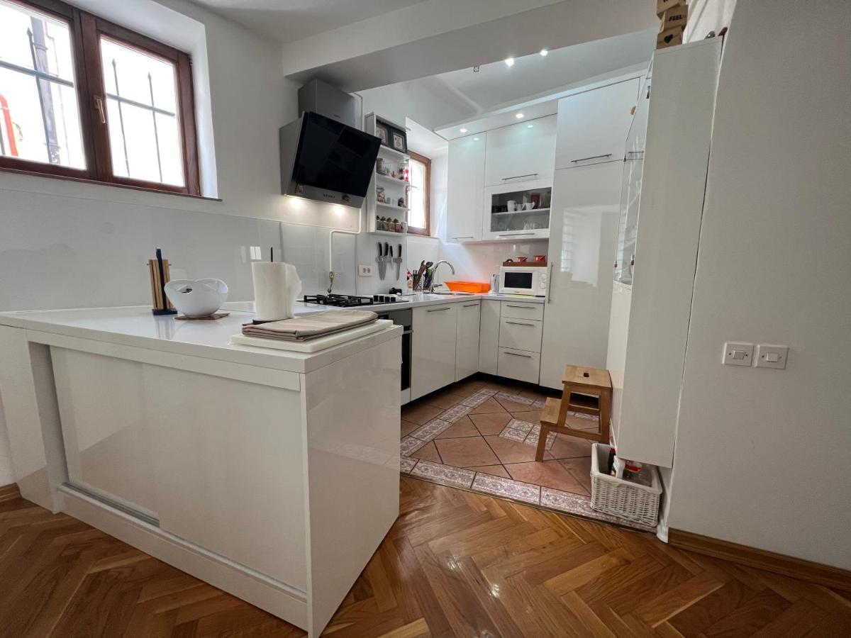 Djana Apartment ซาราเยโว ภายนอก รูปภาพ
