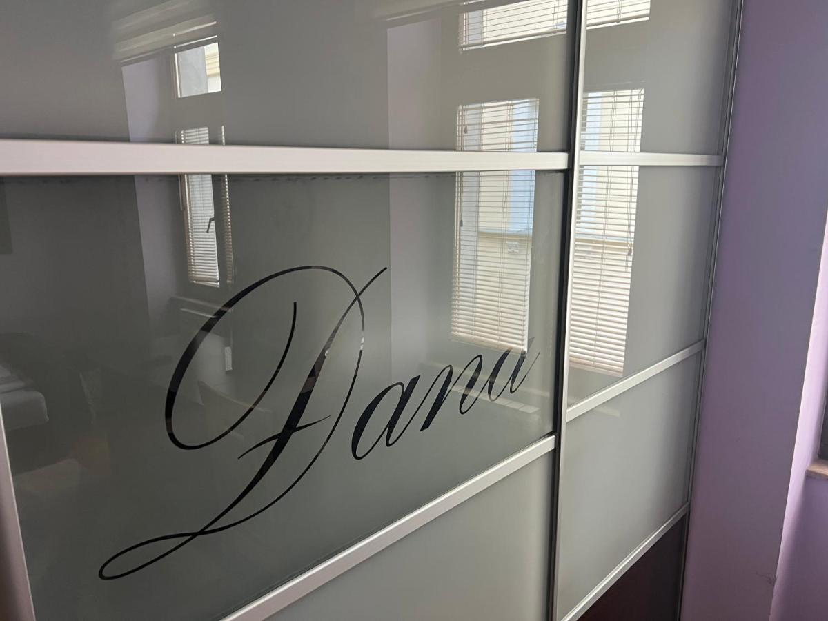 Djana Apartment ซาราเยโว ภายนอก รูปภาพ